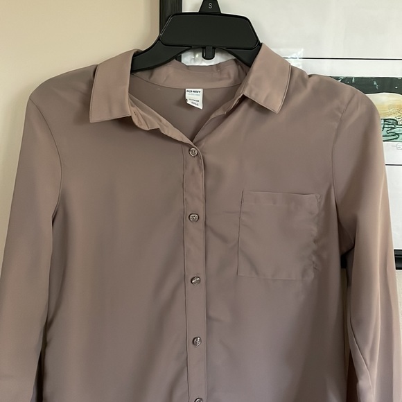 Old Navy, sheer blouse in XS. Like new! - Picture 2 of 5